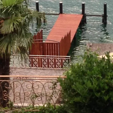 Villa Wunderschoner Seeblick In Cassone *