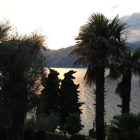 Villa Wunderschoner Seeblick In Cassone *