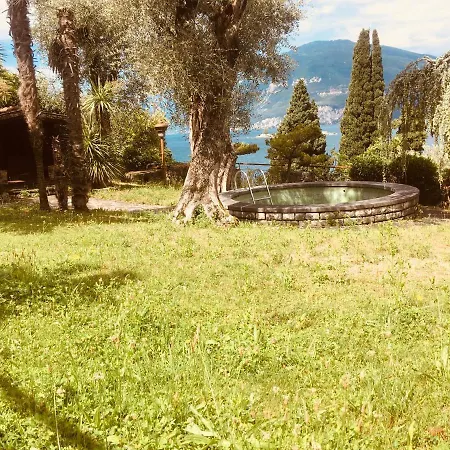 Wunderschoner Seeblick In Cassone
